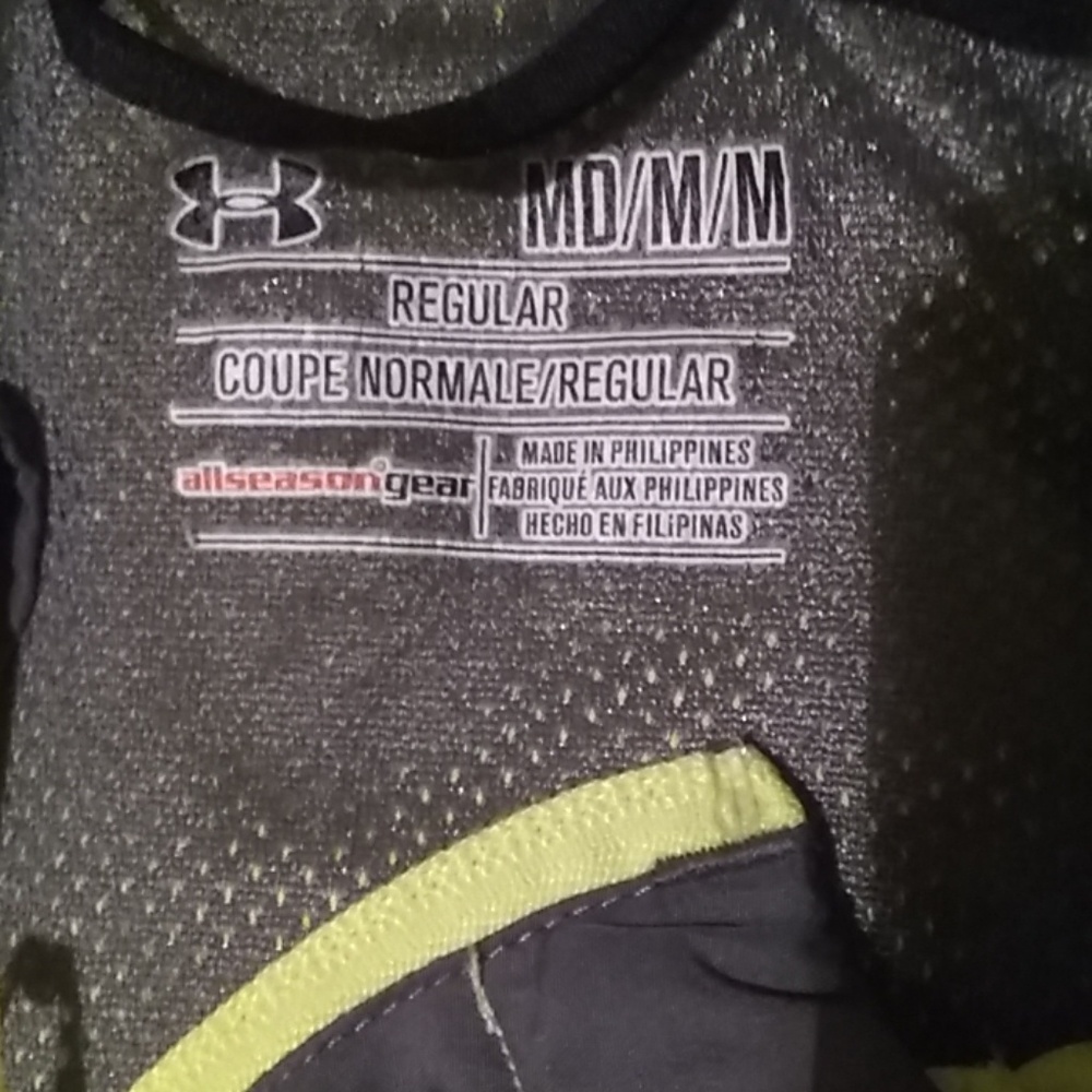 Underarmour rain coat - Picture 3 of 4